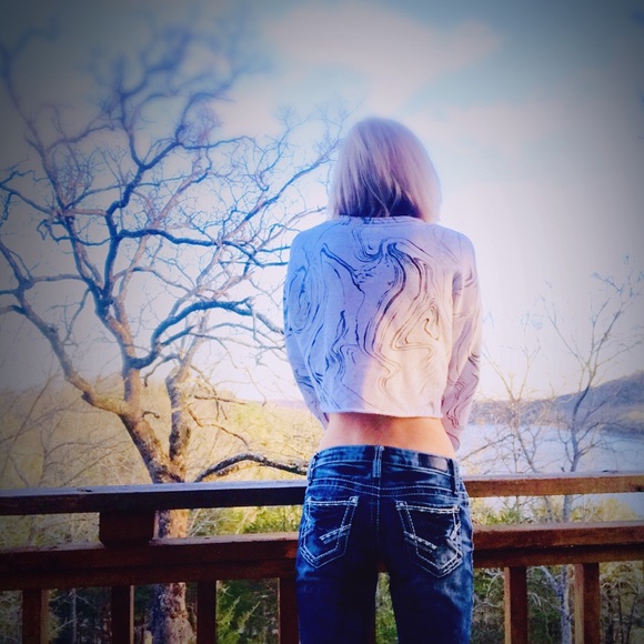 Meet your Posher, Charlotte - Picture 2 of 7